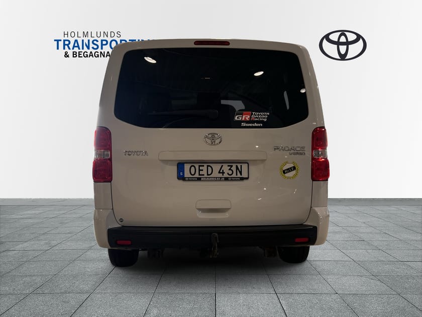 Bild 4 av Toyota Proace Verso Shuttle Long 1,5D 9-sits 120hk  v-hjul