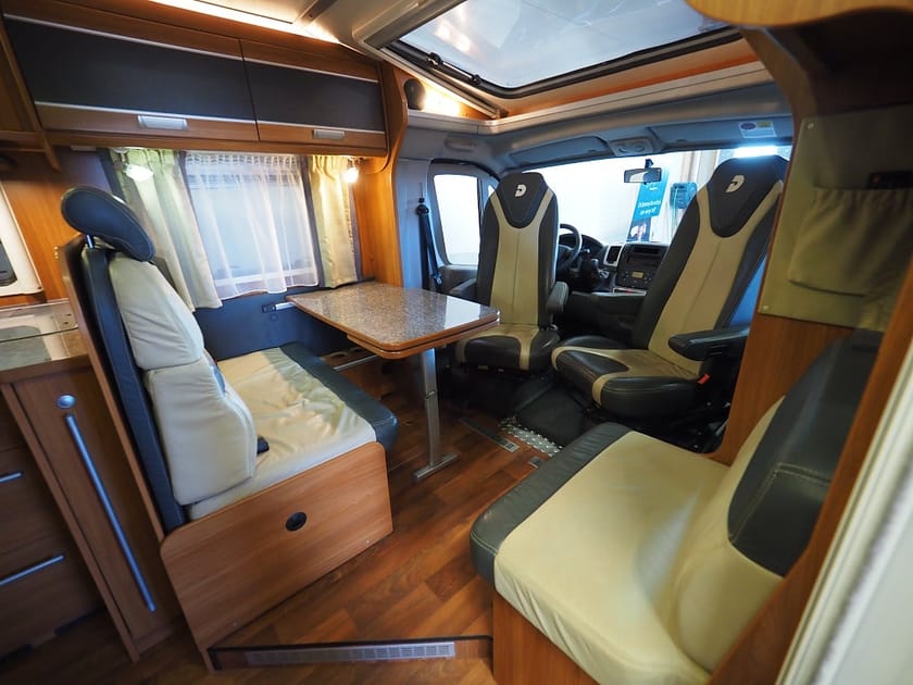 Bild 4 av Dethleffs Campervan Fiat Black Magic Edition Låga Långbäddar I ALDE I Solcell I BM T 001