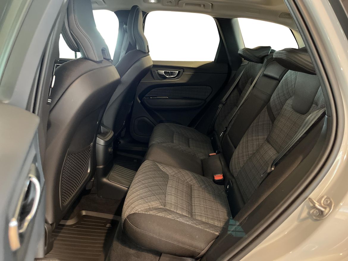 Volvo XC60 2025 - miniatyr 7