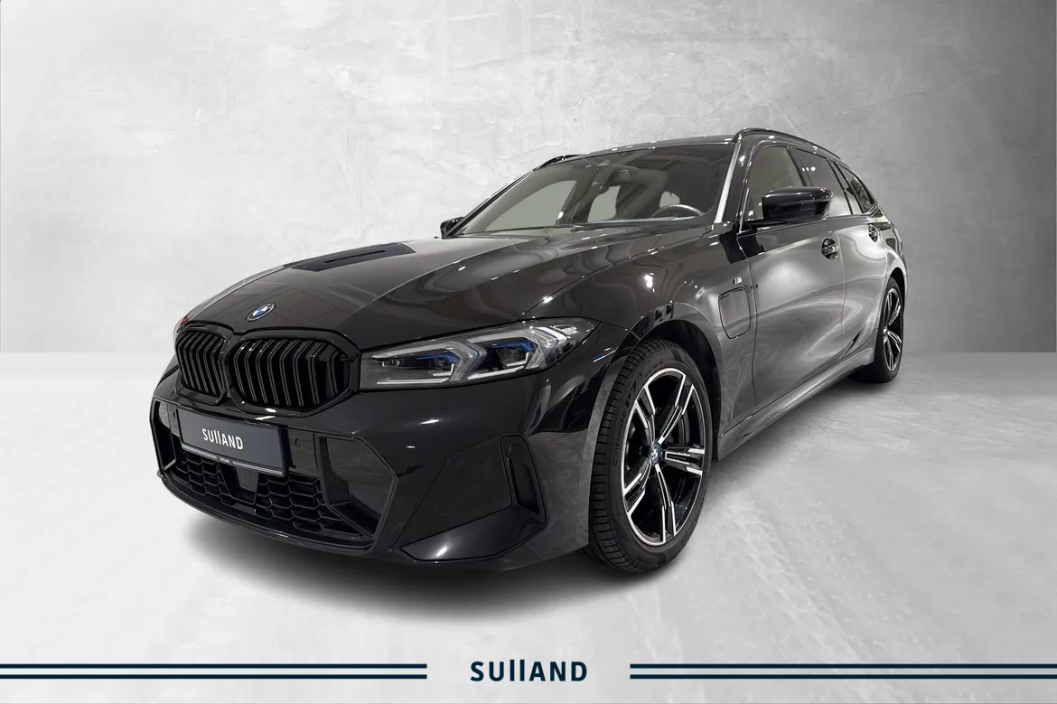 Bilde av BMW 330e xDrive Touring