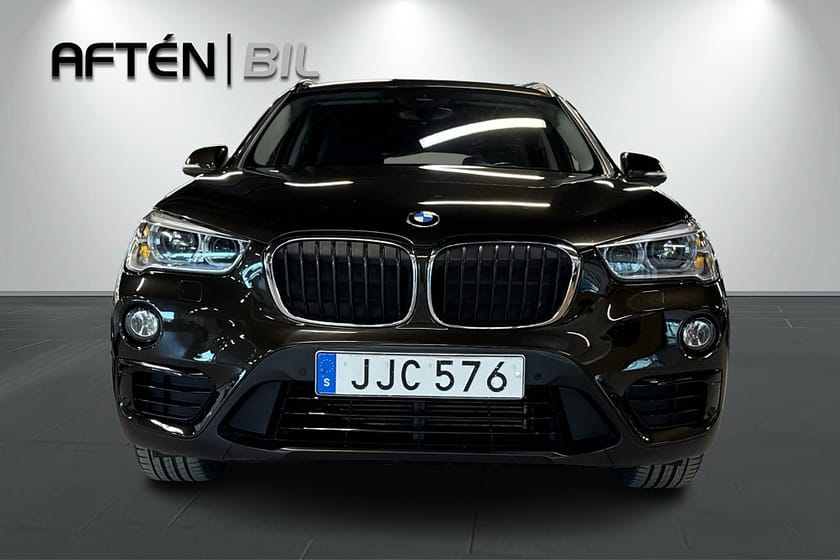 Bild 3 av BMW X1 xDrive20d Sport Line 190hk - Dragkrok, Head-Up Display