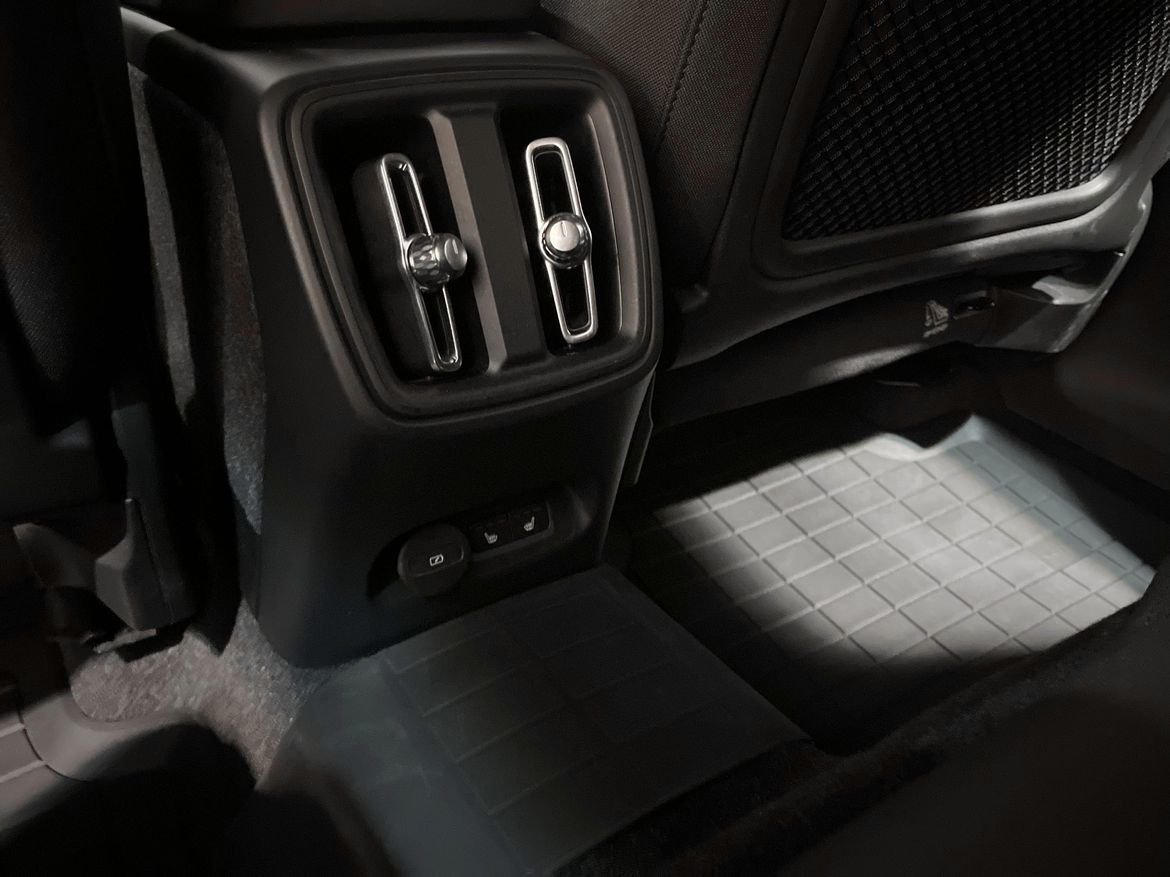 Volvo XC40 2023 - miniatyr 10