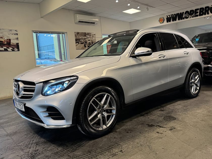 Bild 2 av Mercedes-Benz GLC 220 d 4MATIC 9G-TRONIC AMG Line Pano Drag