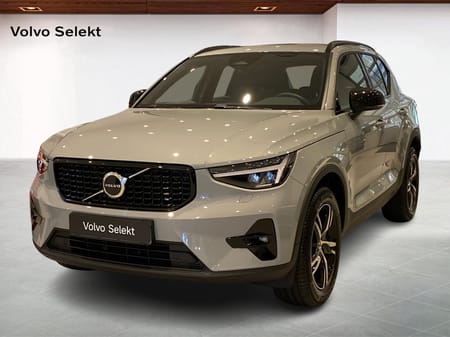 Volvo XC40 B4 FWD Bensin Plus Dark