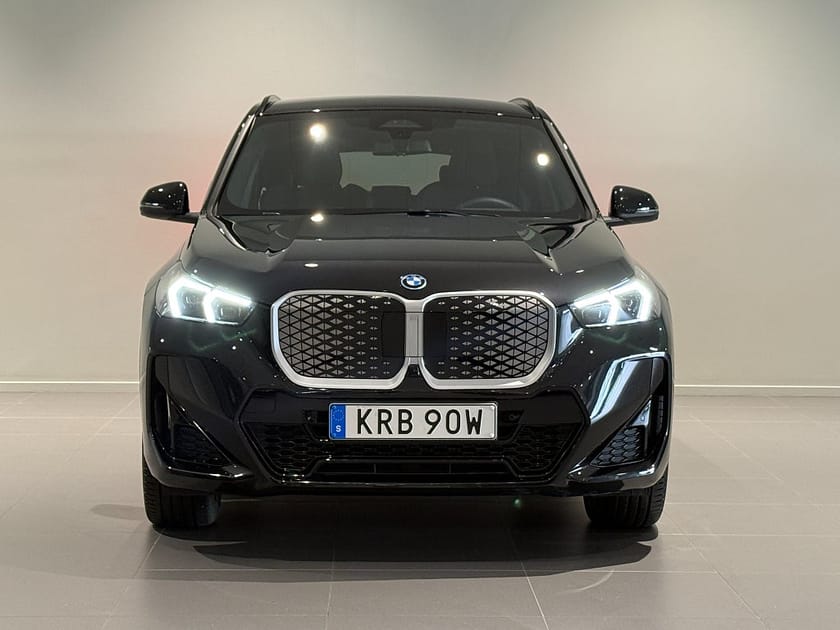 Bild 2 av BMW iX1 xDrive30 M Sport Business Innovation Drag Adpt Farth