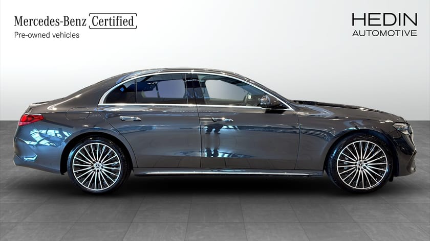 Bild 4 av Mercedes-Benz E 400 e 4MATIC 400e AMG LINE Premium