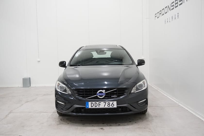 Bild 4 av Volvo V60 D5 AWD Polestar 230HK Black R R-Design Taklucka