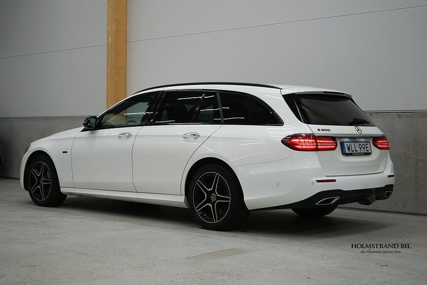Bild 4 av Mercedes-Benz E 300 T de AMG Line Drag Värmare Night 360 Widescreen
