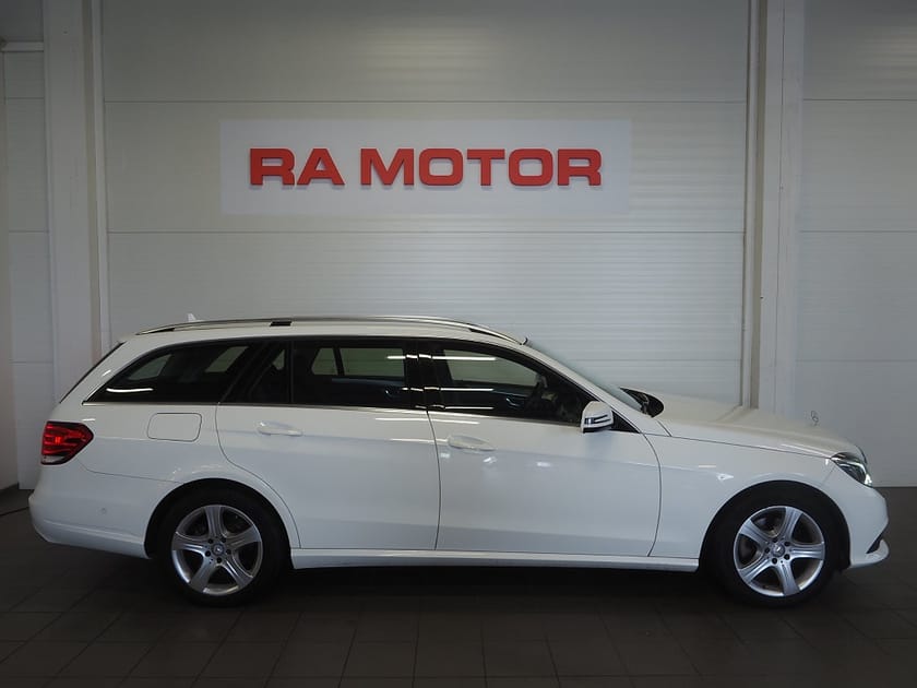 Bild 4 av Mercedes-Benz E 220 T BlueTEC CDI 9G-Tronic 170hk Dragkrok Låga mil