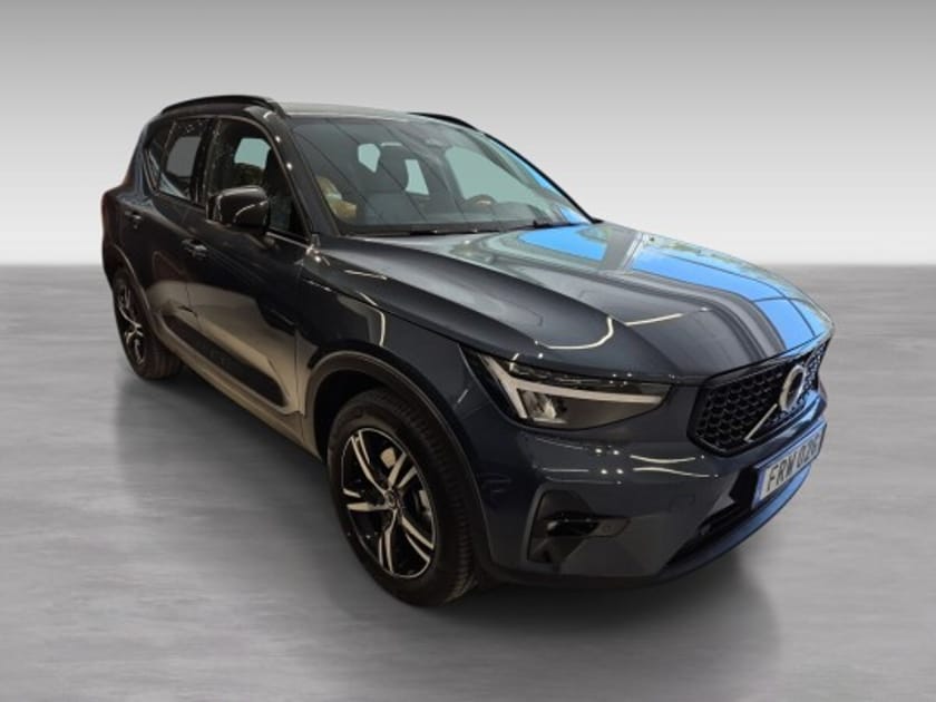 Bild 3 av Volvo XC40 B4 FWD Bensin Plus Dark