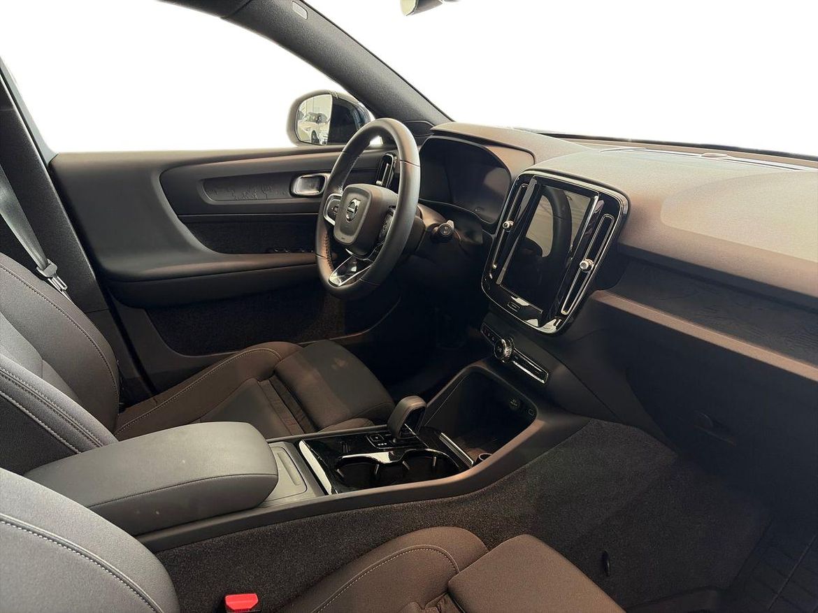 Volvo XC40 2024 - miniatyr 8