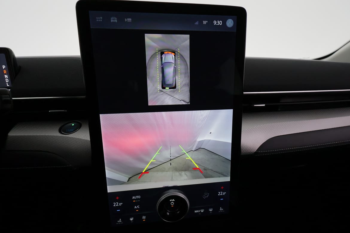 Ford Mustang Mach-E 2022 - miniatyr 10