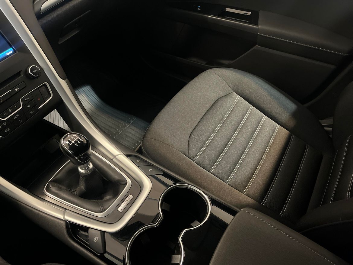 Ford Mondeo 2016 - miniatyr 19