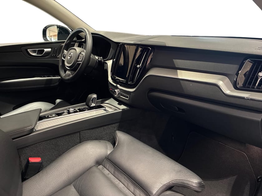 Bild 4 av Volvo XC60 Recharge T6 Plus Dark Edition.