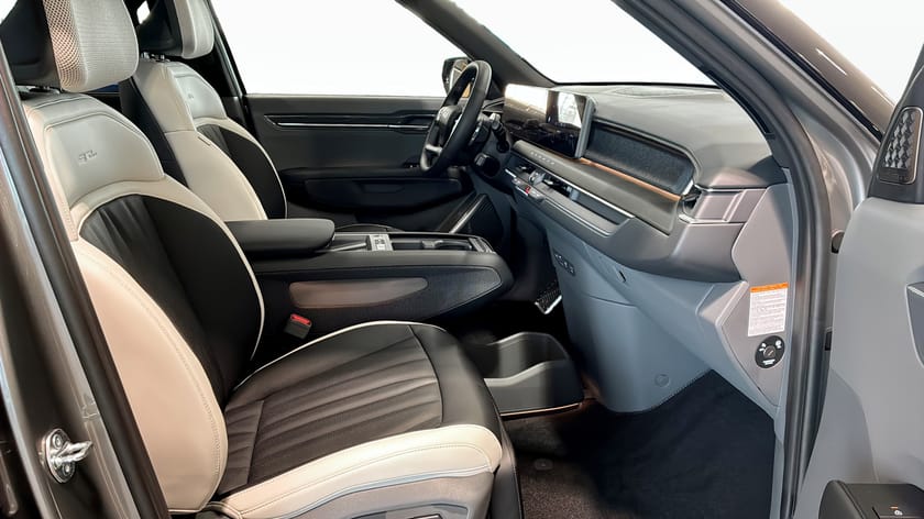 Bild 3 av Kia EV9 AWD GT LINE 6-SITS *DEMOBIL* V-HJUL INGÅR!