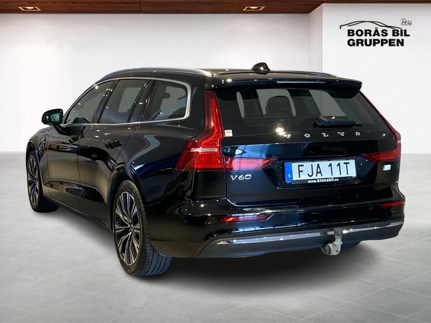 Bild 2 av Volvo V60 Recharge T6 Core Edition - Drag!