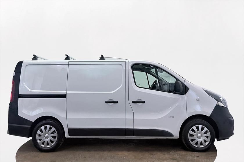 Bild 5 av Opel Vivaro Skåpbil 3-sits Drag Inredd Värmare Takräcke MOMS