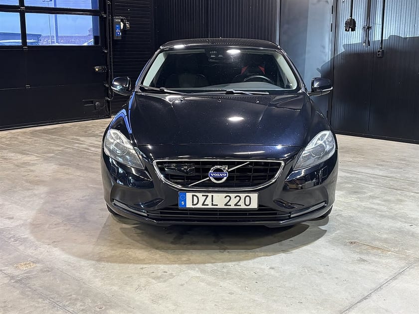 Bild 2 av Volvo V40 D4 Polestar Optimisation (200hk) Momentum