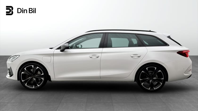 Bild 2 av CUPRA Leon Sportstourer e-Hybrid VZ 1,4 245HK / Drag /
