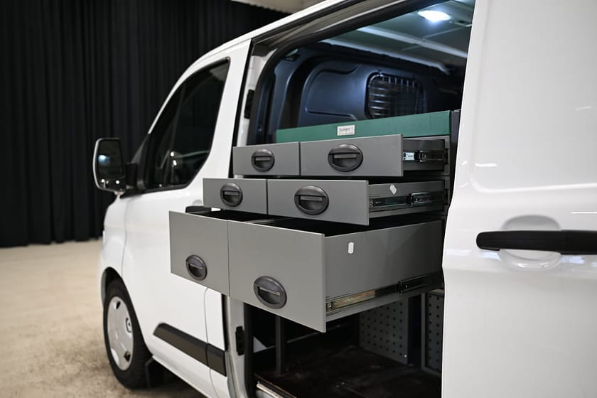 Bild 3 av Ford Transit Custom 300 130HK Automat|Inredd|Dubbeldörr|NyKamrem|EnÄgare