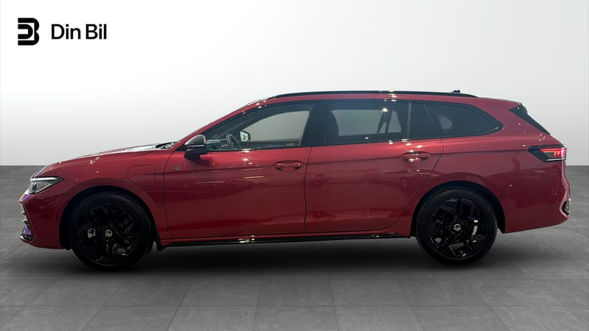 Bild 2 av Volkswagen Passat Variant eHybrid R-LINE 1.5 TSI Panorama/Navigation
