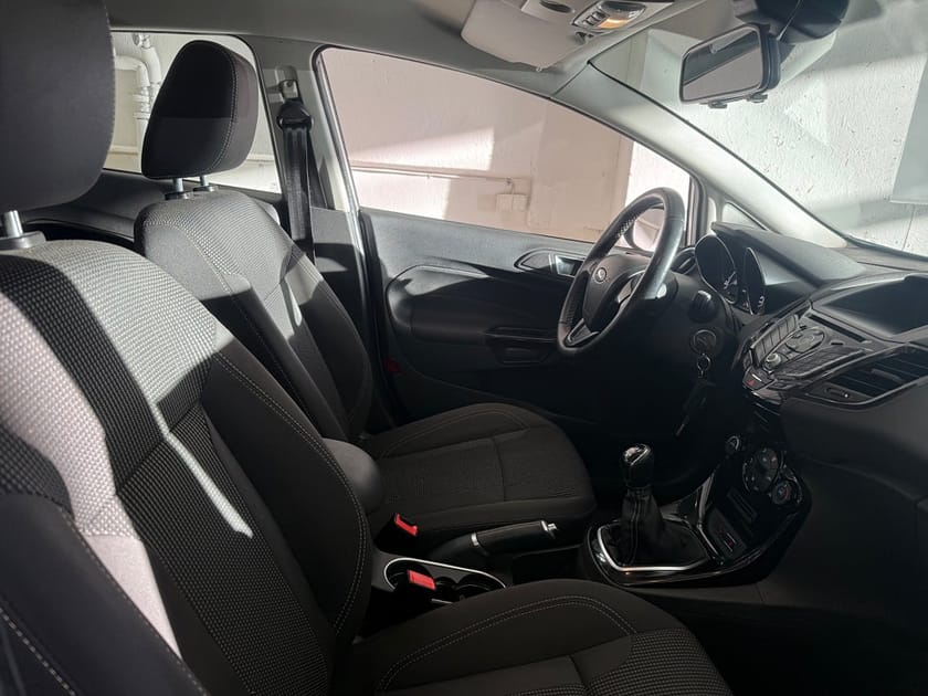 Bild 5 av Ford Fiesta 1.0 80HK 5D TITANIUM / EN ÄGARE / 13700Mil