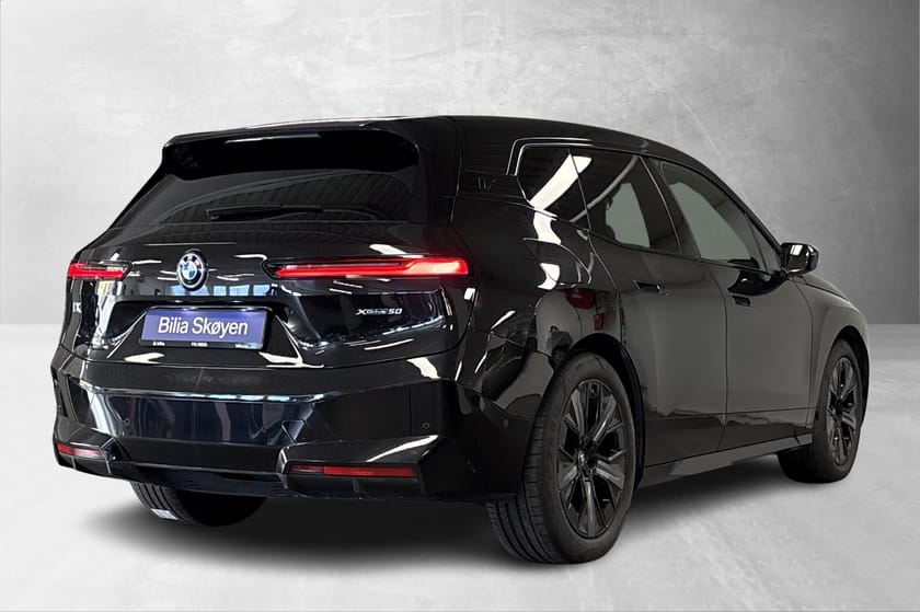 Bilde 4 av BMW iX xDrive50 Fully Charged, Soft-Close, H/K, MultiF. Laser