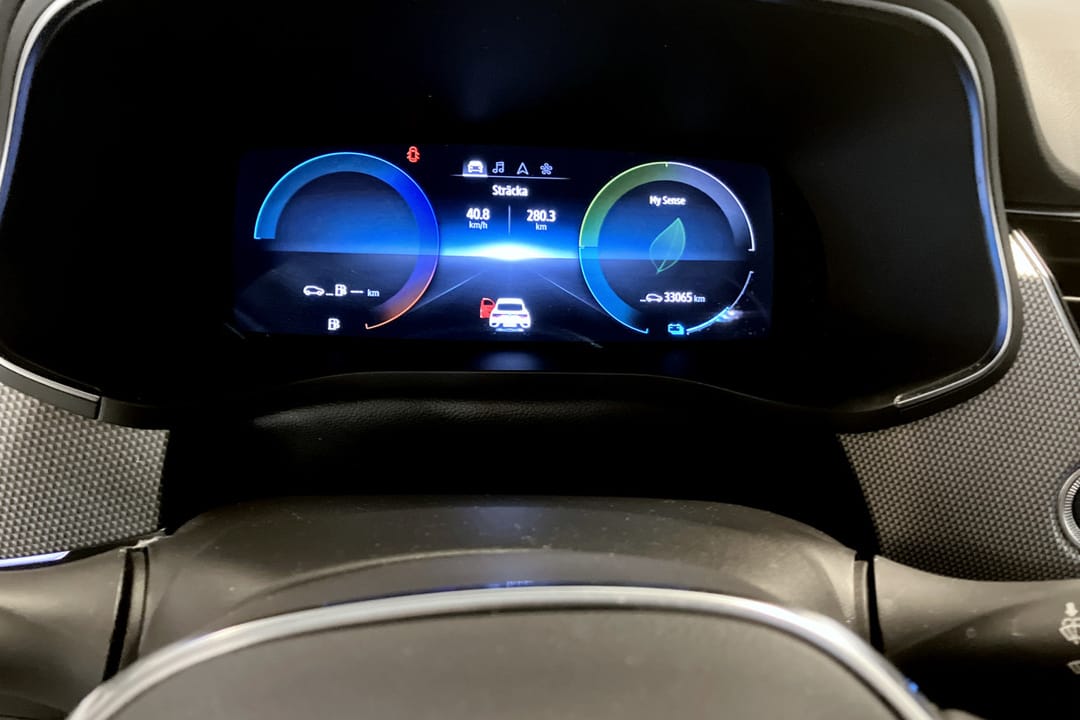 Renault Arkana E-TECH 145