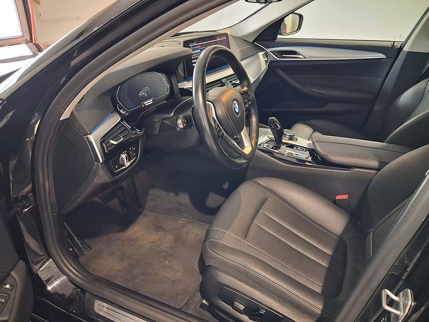 Bild 5 av BMW 530e Touring Plug in 292HK Läder