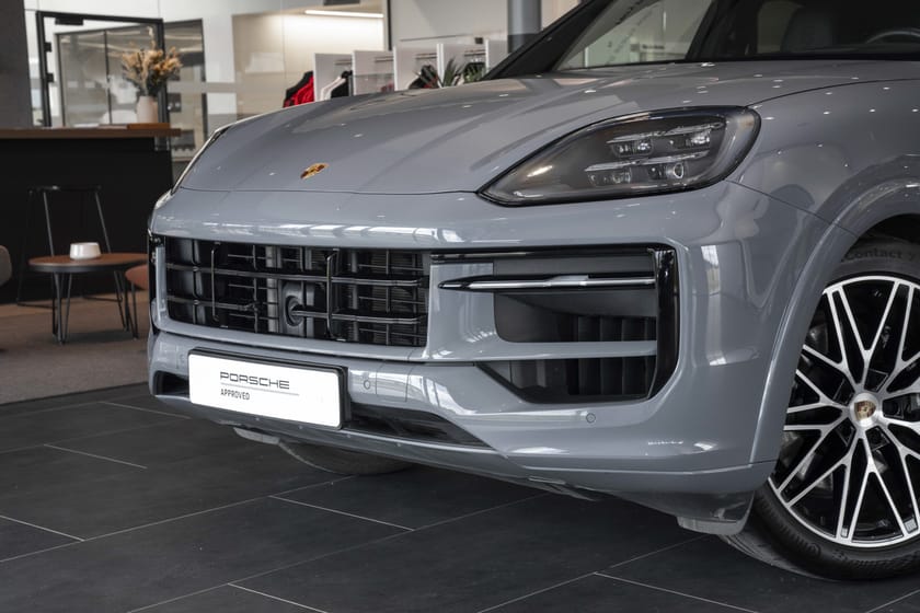 Bilde 2 av Porsche Cayenne Coupé E-Hybrid Burmester®,22",HUD,Bak.aks.sty,Sportseksos+++