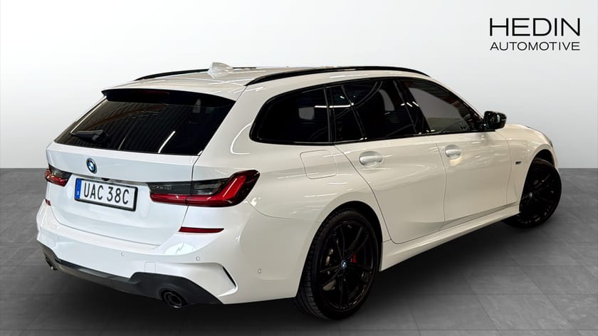 Bild 4 av BMW 330e xDrive Touring M Sport Drag Laserlight HUD Elstol+minne Hifi