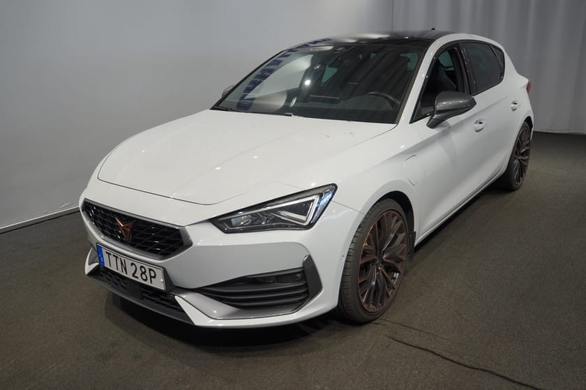 Bild 2 av CUPRA Leon e-Hybrid VZ 245 Hk Läder // Pano // Elstol