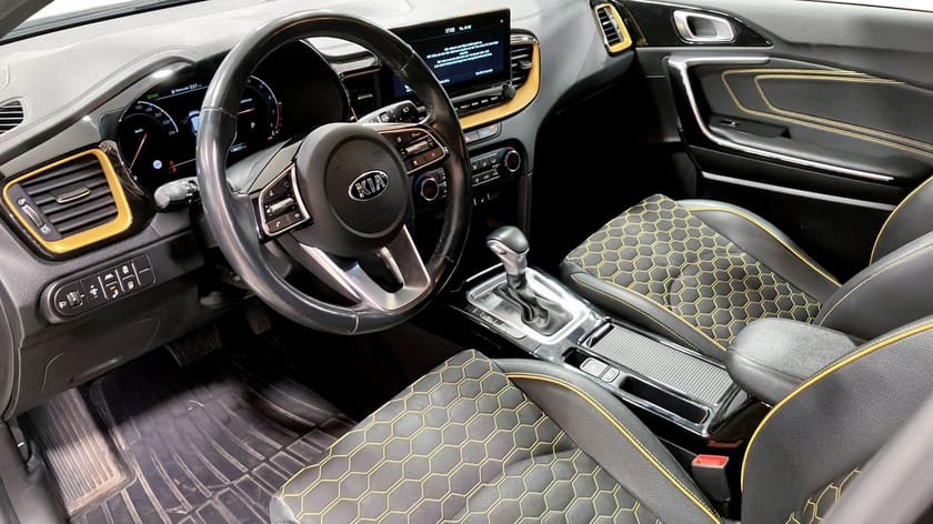 Bild 3 av Kia XCeed 1.4 T-GDI DCT ADVANCE PLUS YELLOW PACK