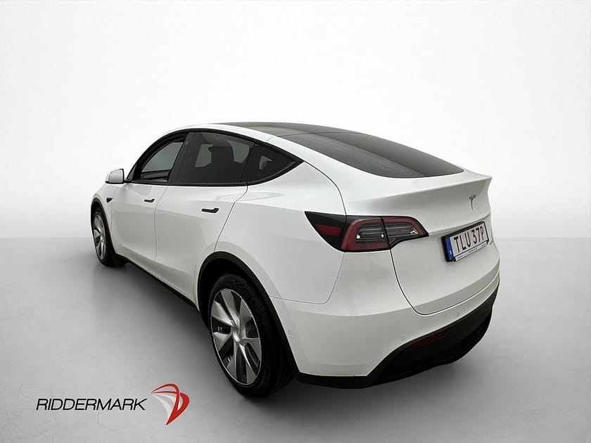 Bild 5 av Tesla Model Y Long Range AWD Pano AP Värmepump