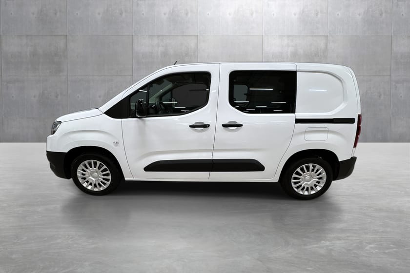 Bilde 2 av Toyota ProAce City Kort L1 1.5 Diesel 100 Manuell Comf.Fleet Colour