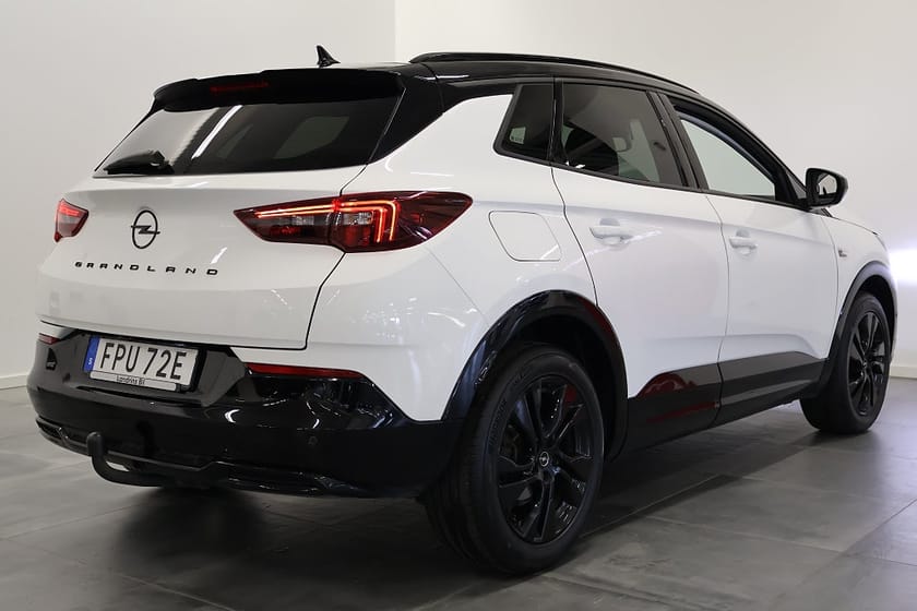 Bild 3 av Opel Grandland 1.2 Turbo 130 GS Line V-Hjul / Drag / M-Värm / Carplay