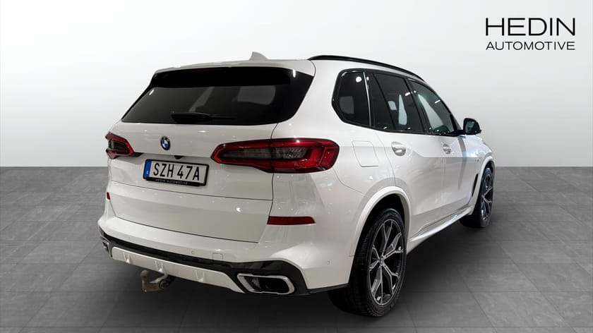 Bild 2 av BMW X5 xDrive45e iPerformance M-sport Head-up Aktiv farth Värmare Drag 360°