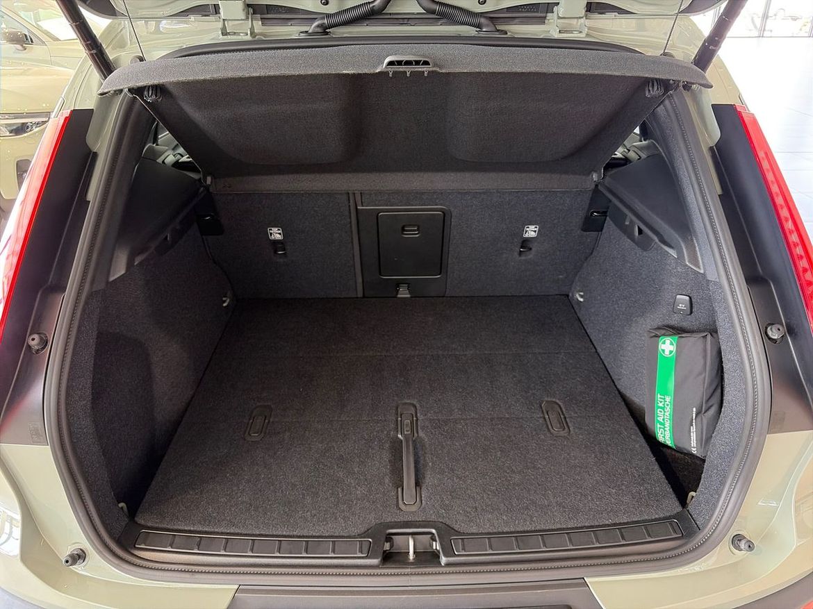 Volvo XC40 2025 - miniatyr 17
