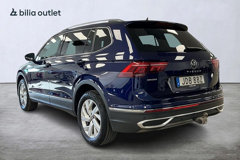 Bild 3 av Volkswagen Tiguan Allspace 7-sätes 7-sits 2.0 TSI 4M Elegance B-kamera Drag Navi