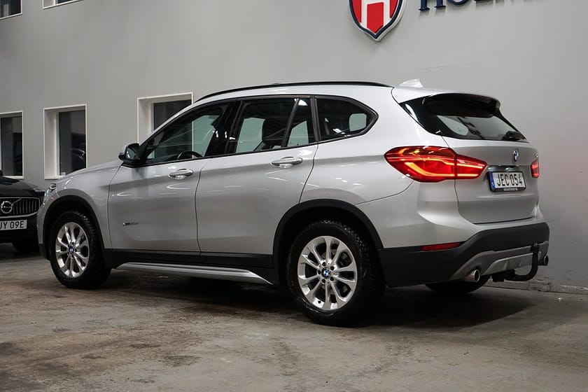 Bild 4 av BMW X1 xDrive20d 190hk Sport line Pano Drag Kamera Rattvärme