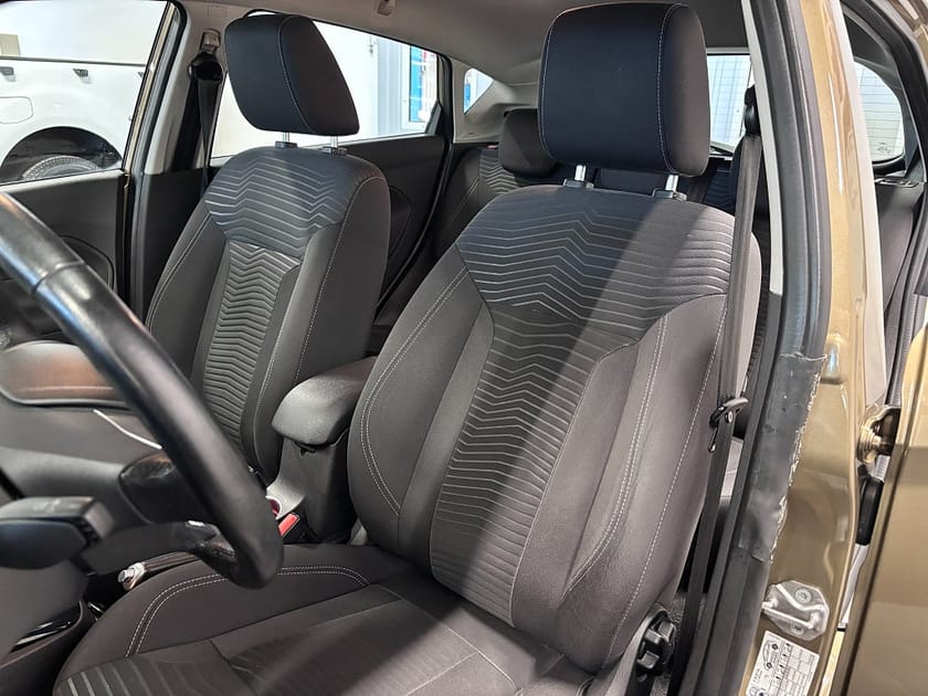 Bild 5 av Ford Fiesta 5-d 1.0 EcoBoost Titanium 100hk Aut Bluetooth Låga mil