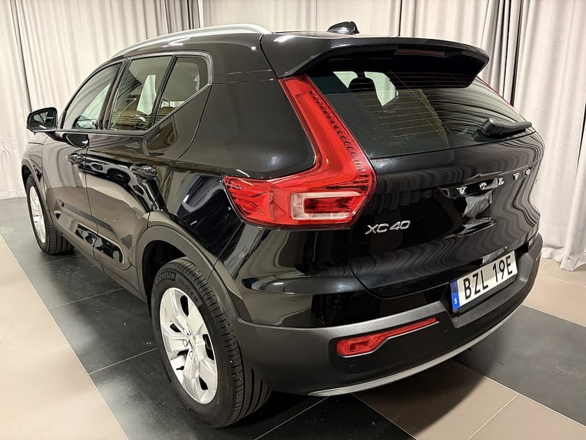 Bild 3 av Volvo XC40 T3 Momentum Advanced Inkl. Vinterhjul Keyless NAV