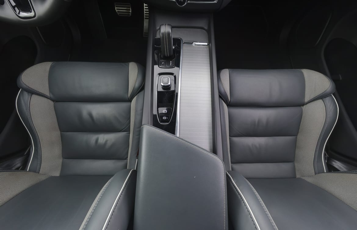 Volvo XC60 2022 - miniatyr 9