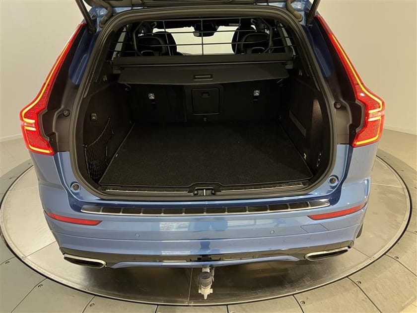 Bild 5 av Volvo XC60 D4 AWD R-Design | Dragkrok | Parkeringskamera Bak | Navigation |
