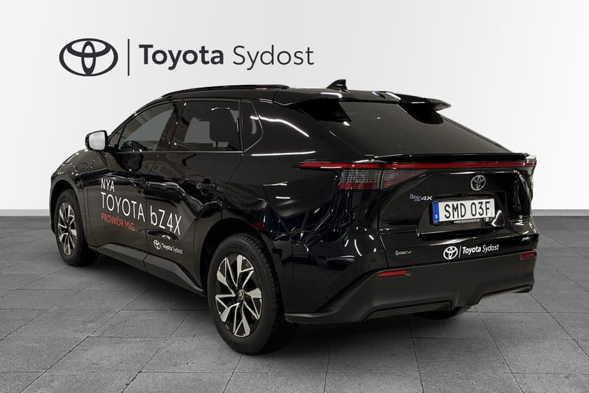 Bild 3 av Toyota bZ4X AWD Executive NYA Modellen