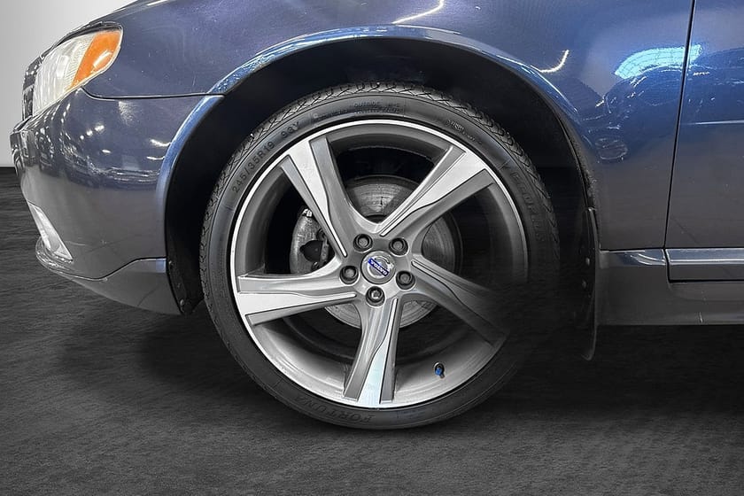 Bild 2 av Volvo V70 2.4D Geartronic Momentum (175hk) Drag D-Värm Pdc