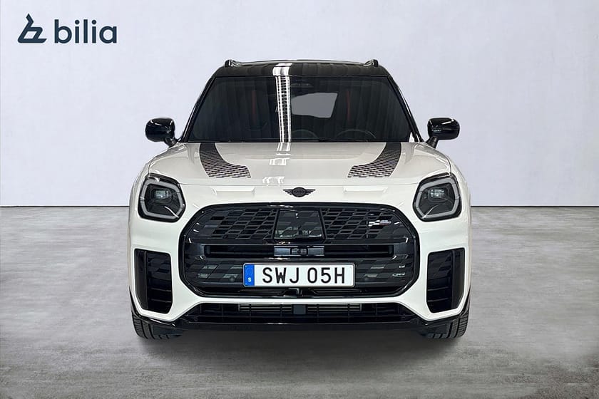 Bild 5 av MINI Countryman S ALL4 JCW /Panorama / Drag / Head-Up / Komfortöppning