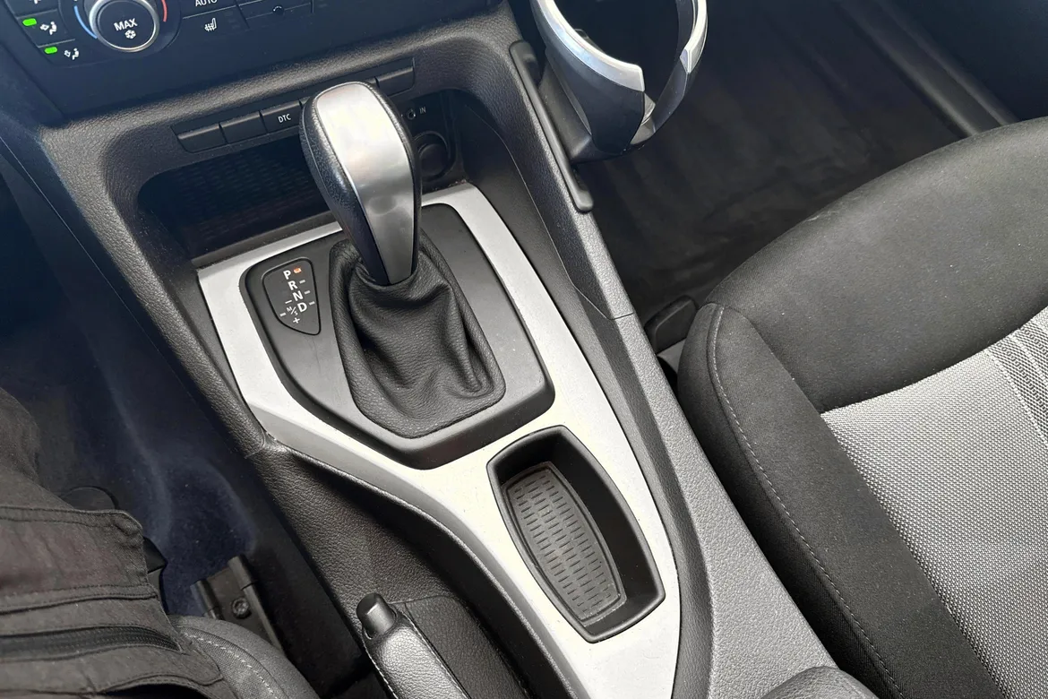 picture of a car