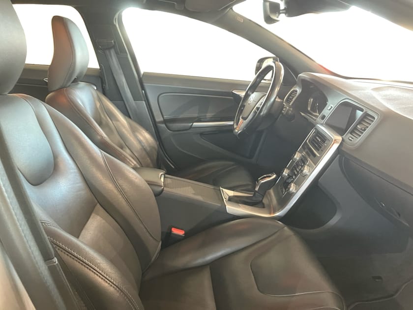 Bild 4 av Volvo V60 Cross Country D4 AWD Bus Adv Summum