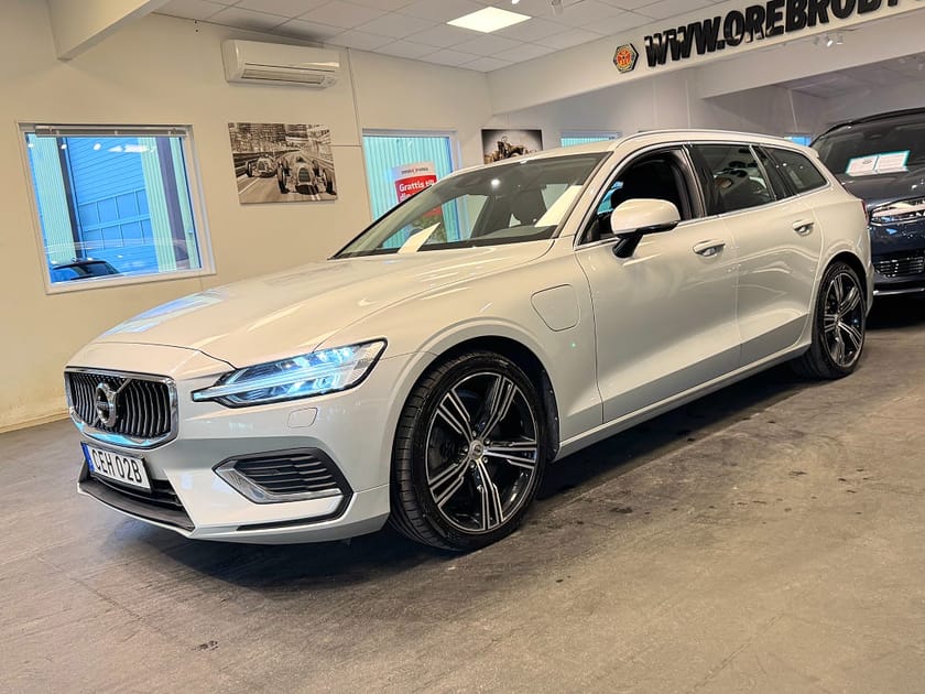 Bild 2 av Volvo V60 Recharge T6 AWD Inscription Drag H/K Gps VOC BLIS